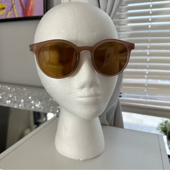 Accessories - Sunglasses